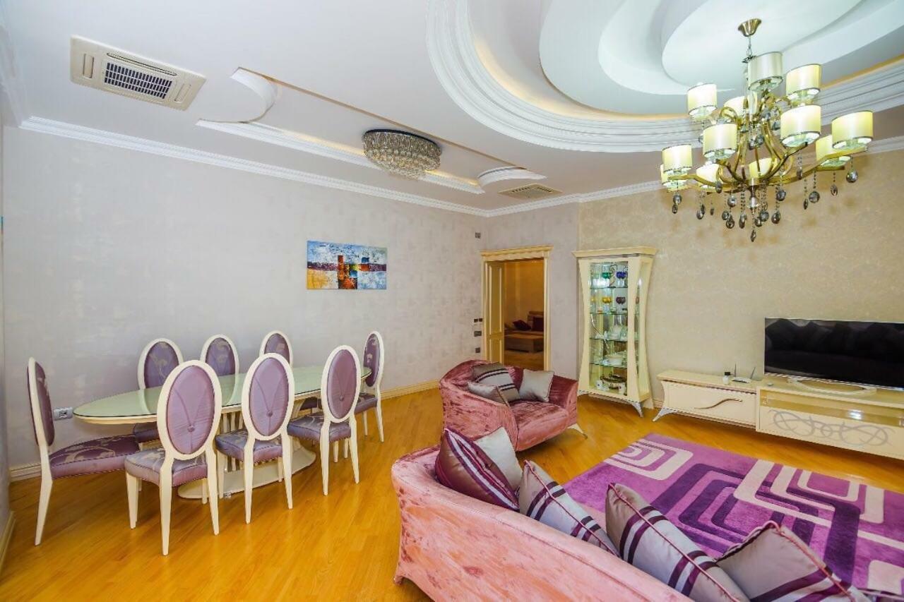 Apartment On Indian Restaurant Baku Exterior photo